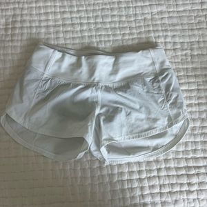 Lululemon Speed-Up Shorts 2.5”
